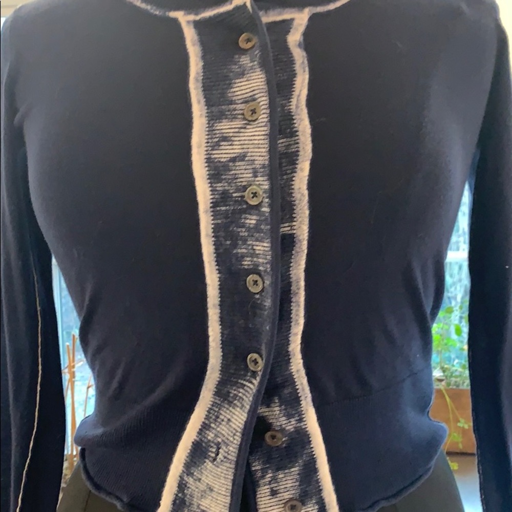 Woman’s xSmall CAbi Cardigan Sweater - Picture 3 of 5
